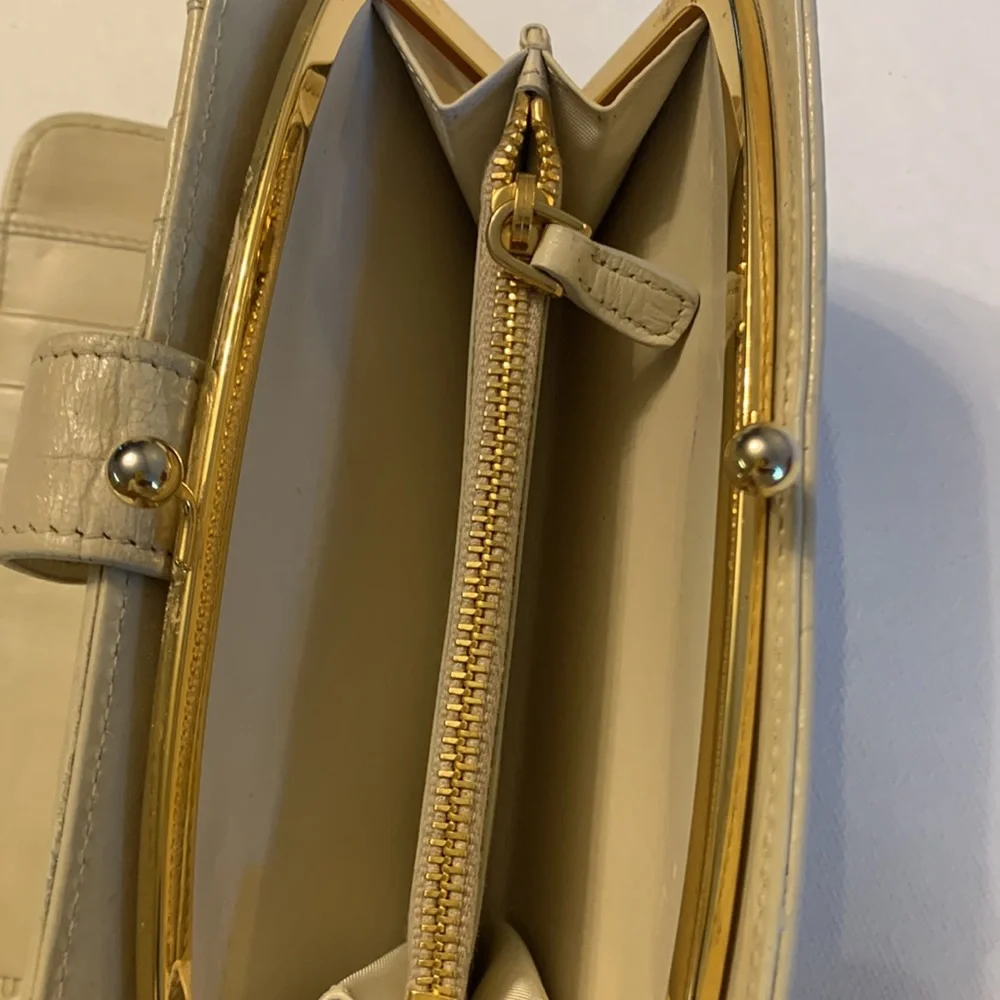 MiuMiu wallet - Picture 4 of 8